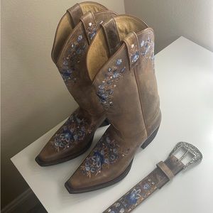 Shyanne Women's Analise Western Boots-Snip Toe w/ Shyanne Women's Belt